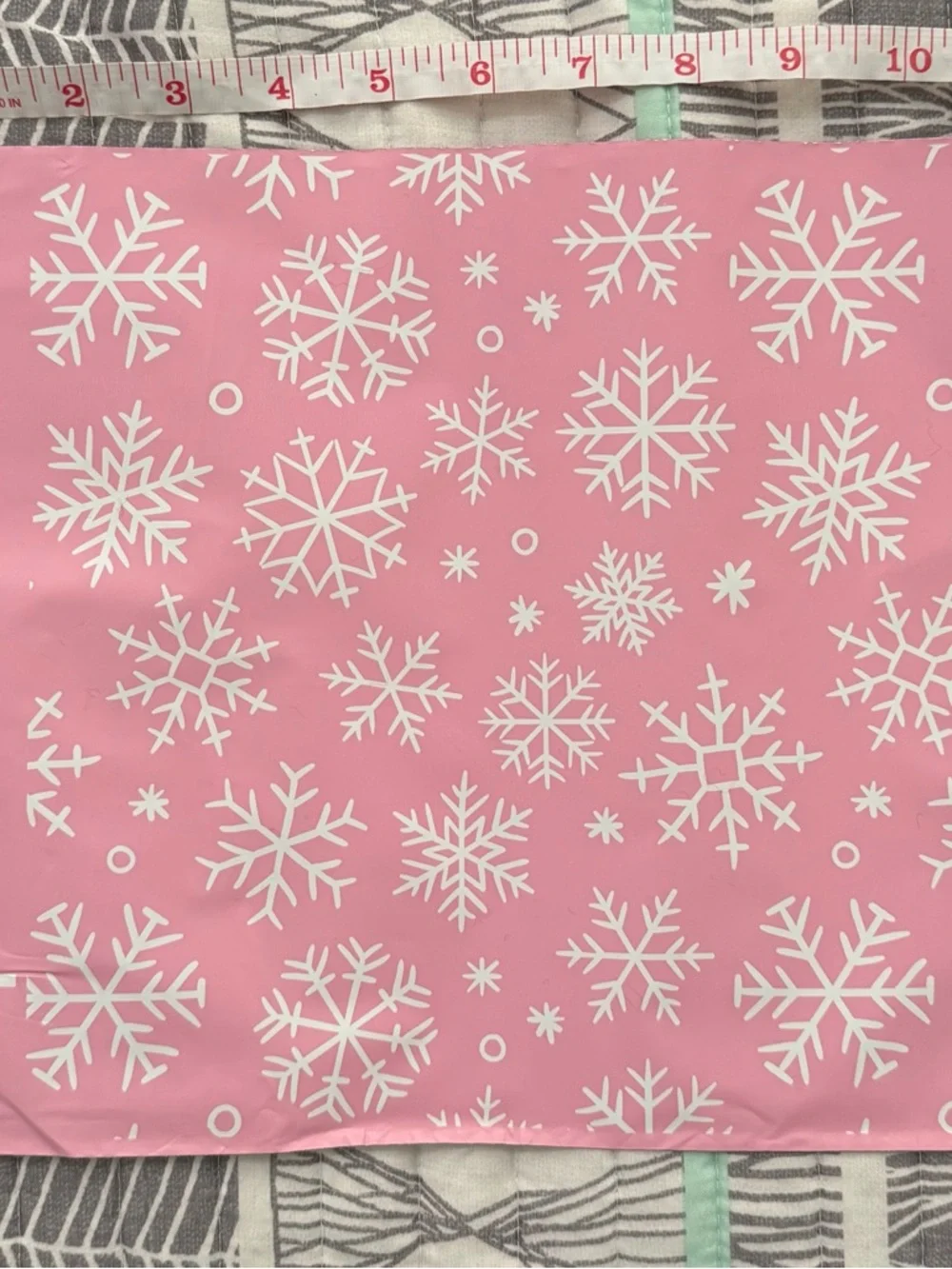 25 Ct Pink Snowflake Winter Polymailers - 10x13